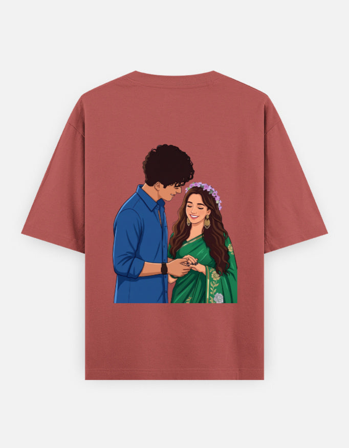 Coral unisex oversized round-neck T-shirt with couple portrait graphic on back