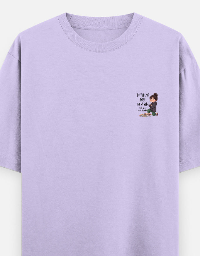 Unisex graphic oversized round-neck T-shirt in lavender with small chest print.